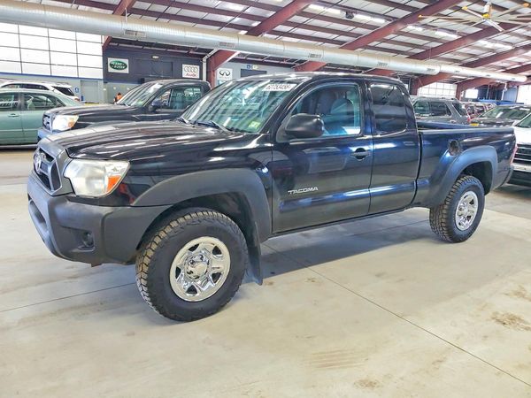 2015 TOYOTA TACOMA