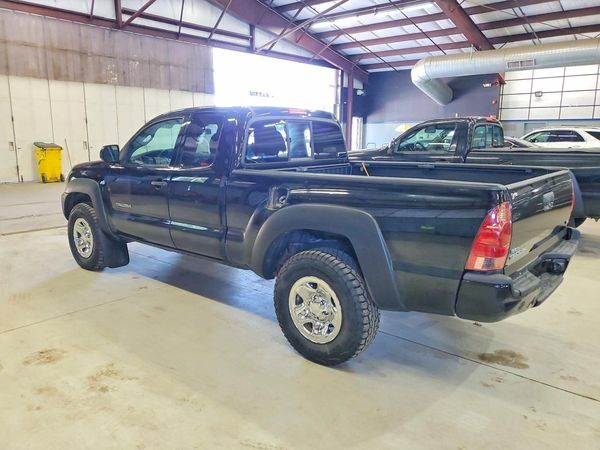 2015 TOYOTA TACOMA Delux Grade