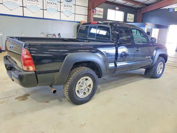 2015 TOYOTA TACOMA Delux Grade
