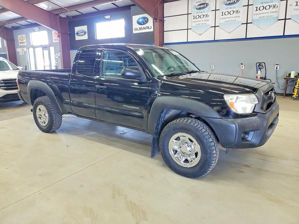 2015 TOYOTA TACOMA Delux Grade