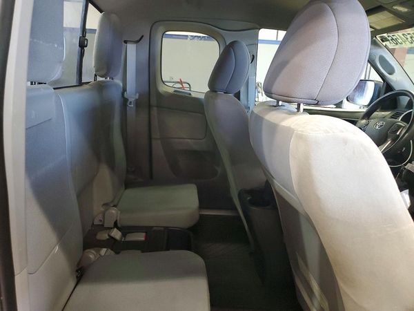 2015 TOYOTA TACOMA Delux Grade