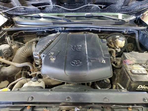 2015 TOYOTA TACOMA Delux Grade