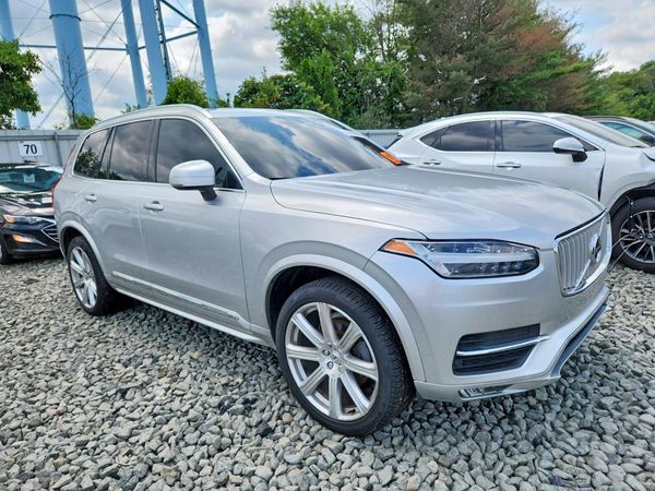 2019 VOLVO XC90