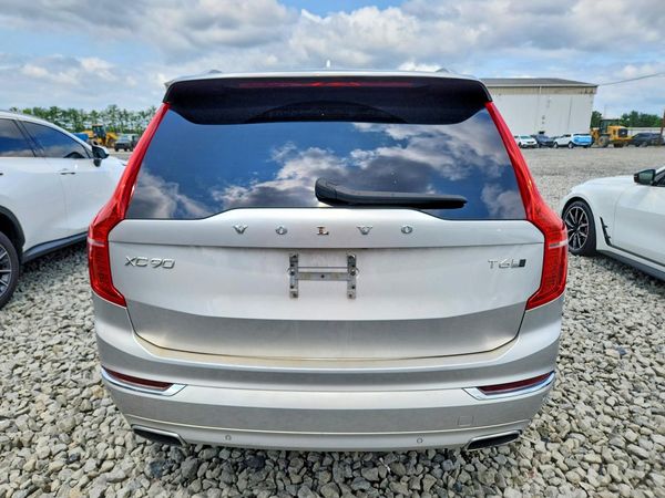 2019 VOLVO XC90
