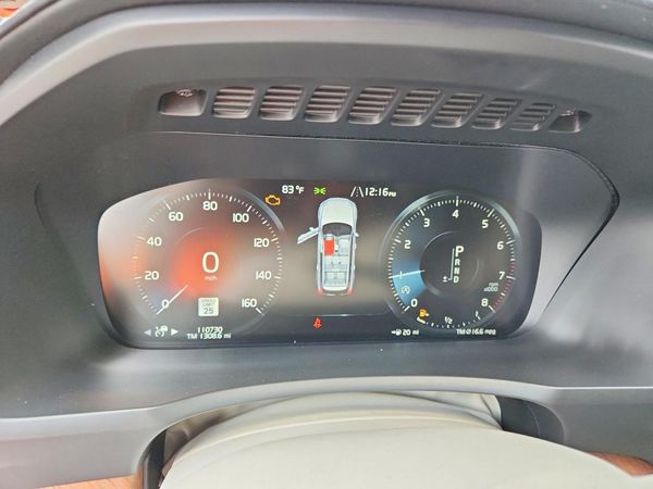 2019 VOLVO XC90