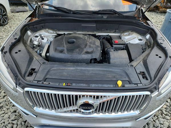 2019 VOLVO XC90