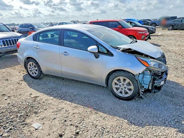 2016 KIA RIO
