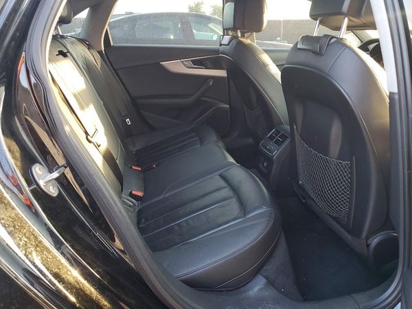 2017 AUDI A4 quattro Premium