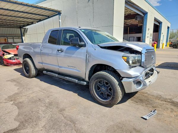 2012 TOYOTA TUNDRA SR5