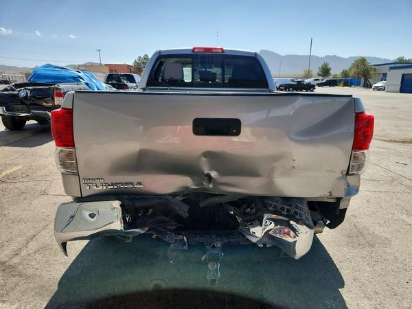 2012 TOYOTA TUNDRA SR5