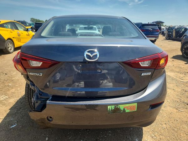 2016 MAZDA 3 SV/Base