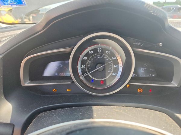 2016 MAZDA 3 SV/Base