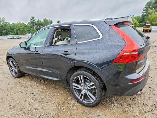 2019 VOLVO XC60 Momentum