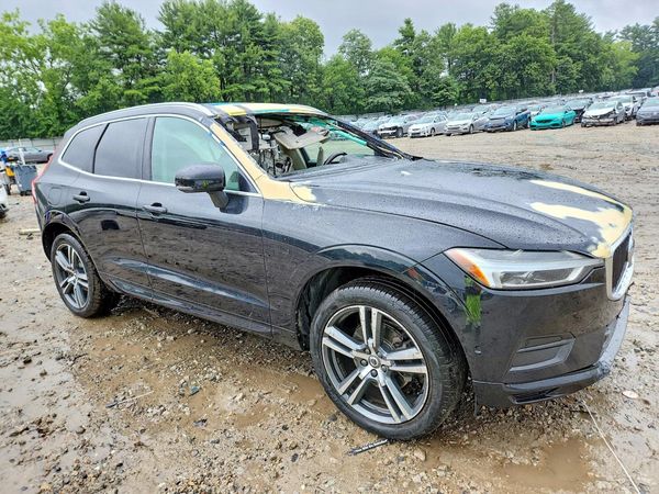 2019 VOLVO XC60 Momentum