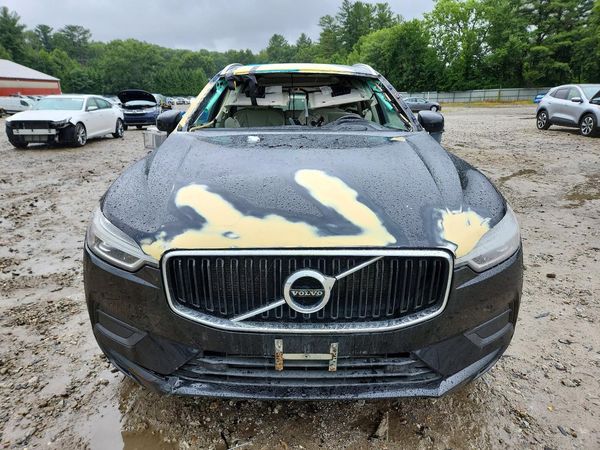 2019 VOLVO XC60 Momentum