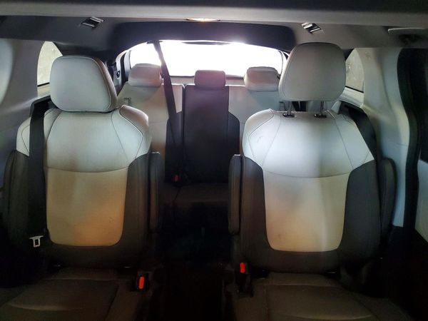 2024 TOYOTA SIENNA XSE