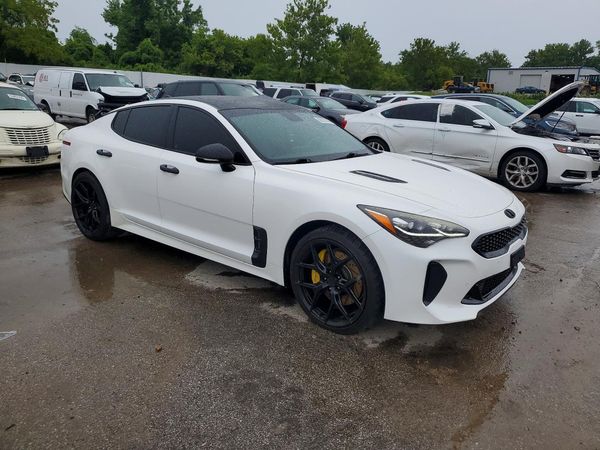 2019 KIA STINGER
