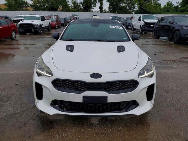 2019 KIA STINGER