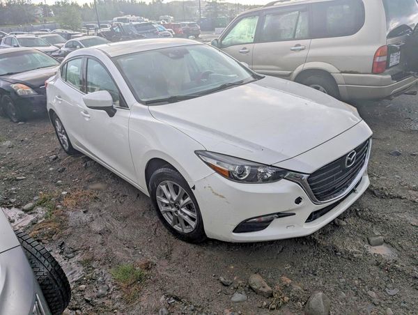 2018 MAZDA 3