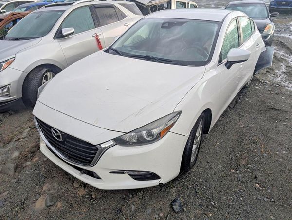 2018 MAZDA 3 Touring