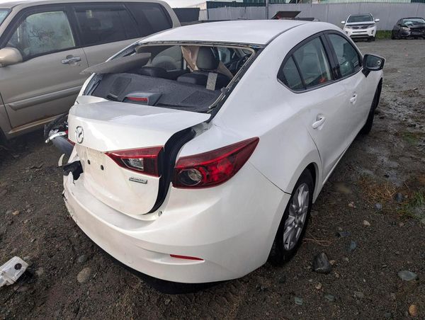 2018 MAZDA 3 Touring