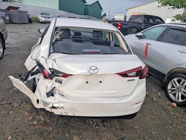 2018 MAZDA 3 Touring