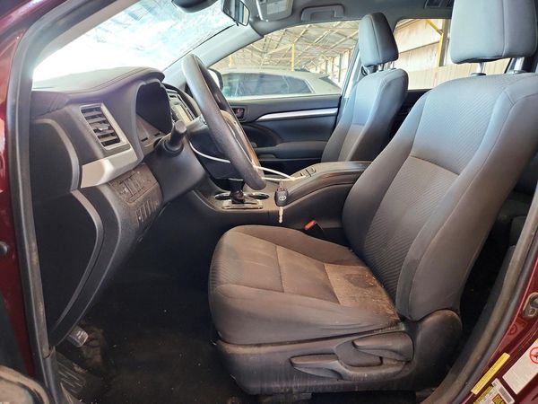 2017 TOYOTA HIGHLANDER LE/LE Plus