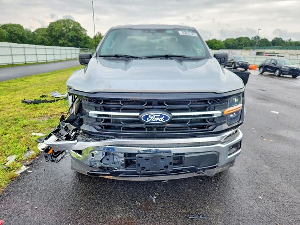 2025 FORD F150 XLT