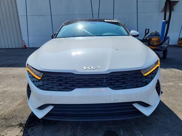 2022 KIA K5 EX