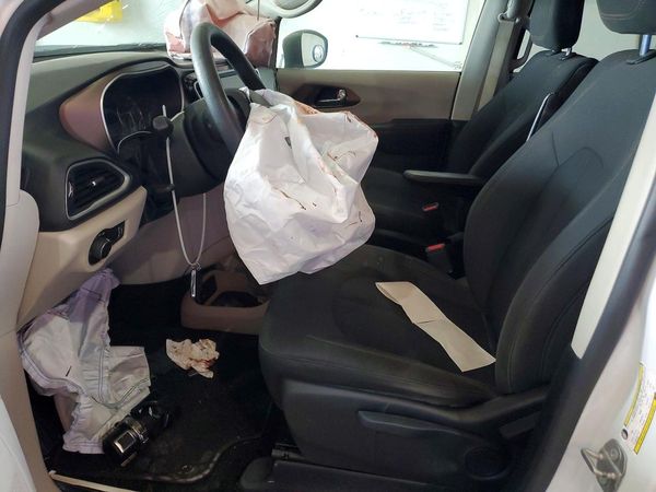2019 CHRYSLER PACIFICA