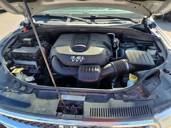 2012 DODGE DURANGO Crew — Engine bay