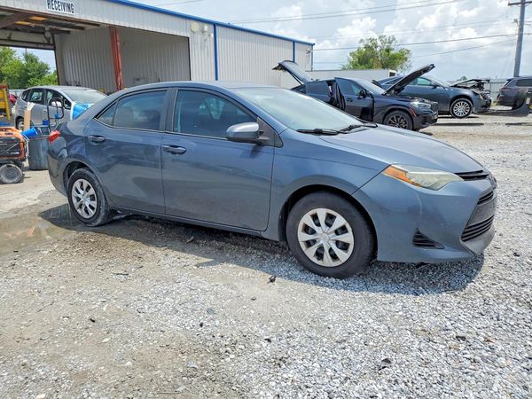 2017 TOYOTA COROLLA