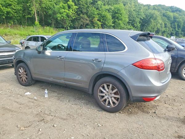 2014 PORSCHE CAYENNE