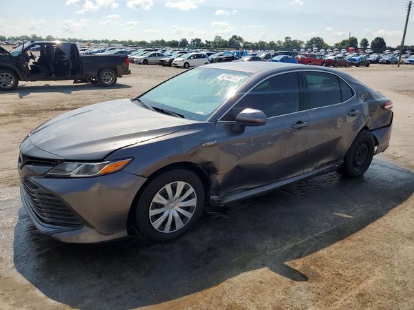 2019 TOYOTA CAMRY