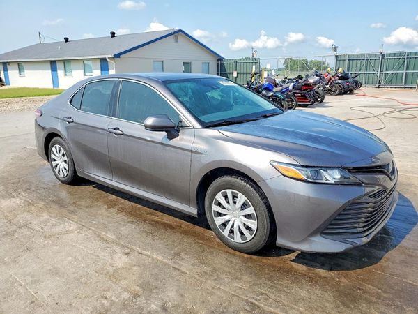 2019 TOYOTA CAMRY LE Hybrid