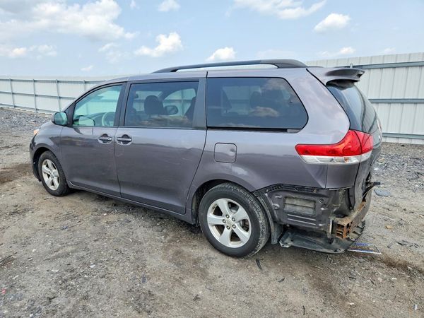 2014 TOYOTA SIENNA