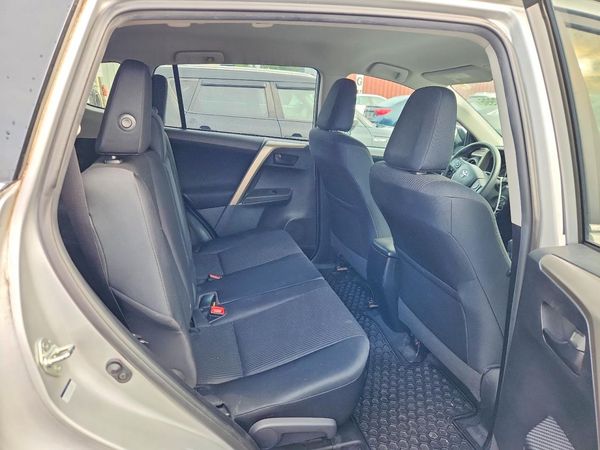 2015 TOYOTA RAV4 LE (X Grade)