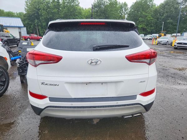 2017 HYUNDAI TUCSON
