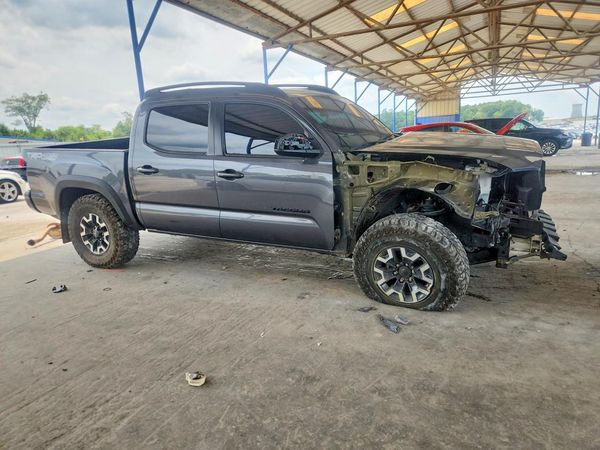 2017 TOYOTA TACOMA