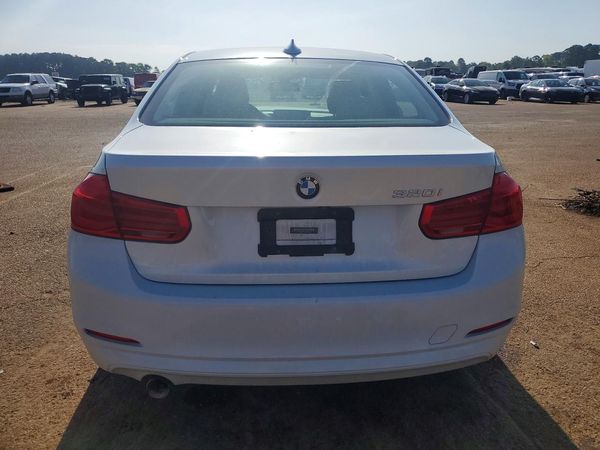 2018 BMW 320