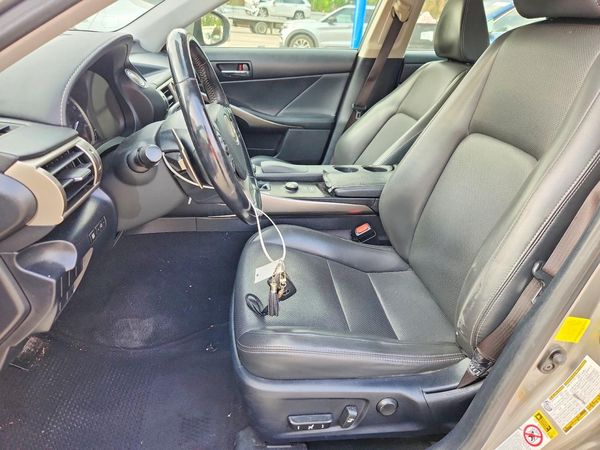 2016 LEXUS IS 300