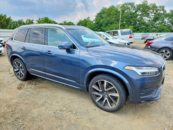 2022 VOLVO XC90 Momentum (excl S60) — Passenger 3/4