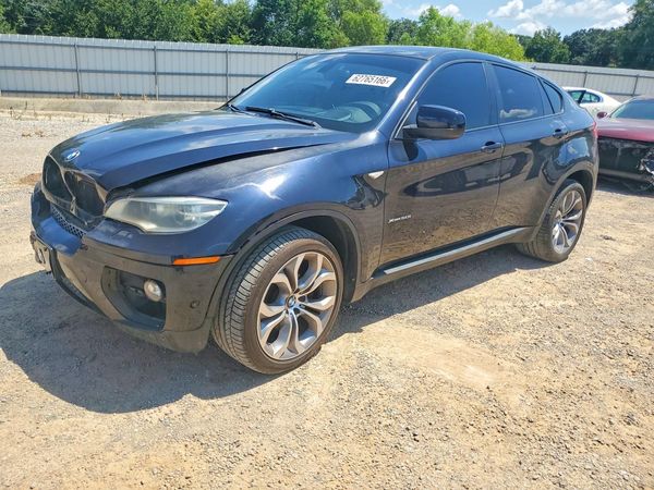 2013 BMW X6 xDrive50i — Front 3/4