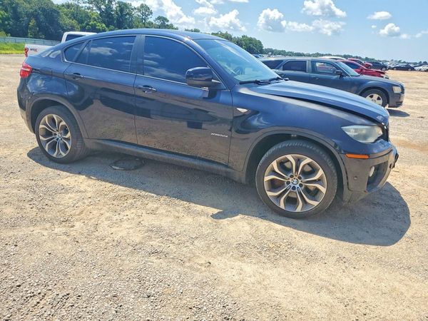 2013 BMW X6 xDrive50i — Passenger 3/4