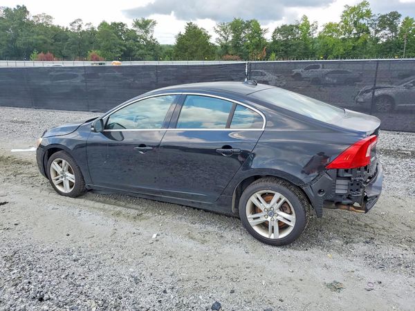 2015 VOLVO S60 Premier (non R design)