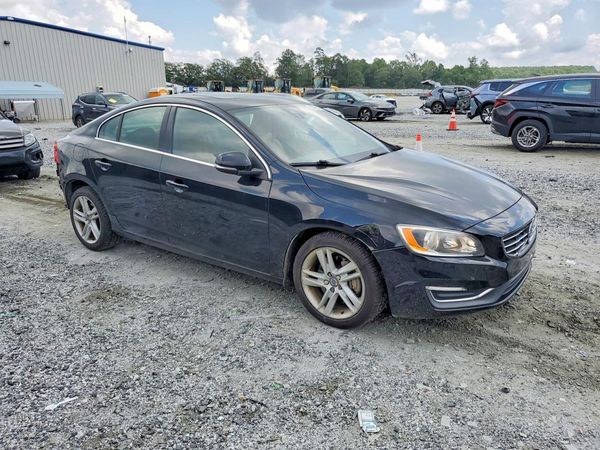 2015 VOLVO S60 Premier (non R design)