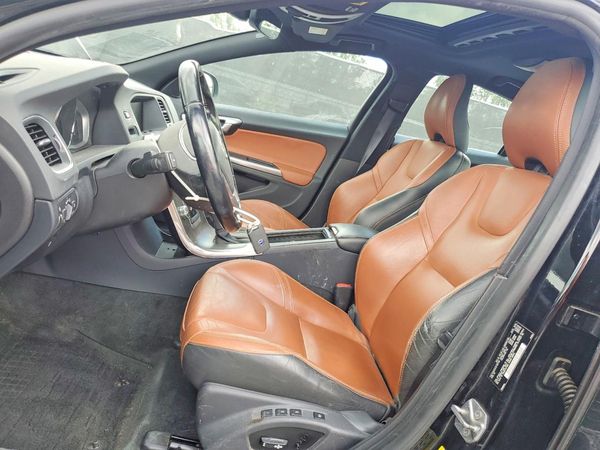 2015 VOLVO S60 Premier (non R design)