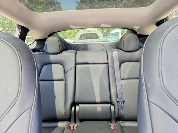 2025 TESLA MODEL Y