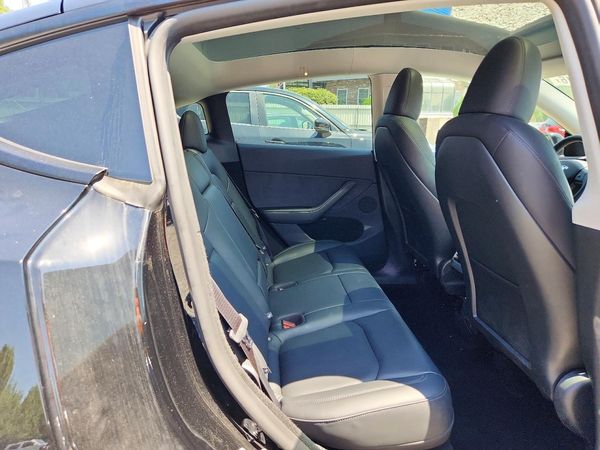 2025 TESLA MODEL Y