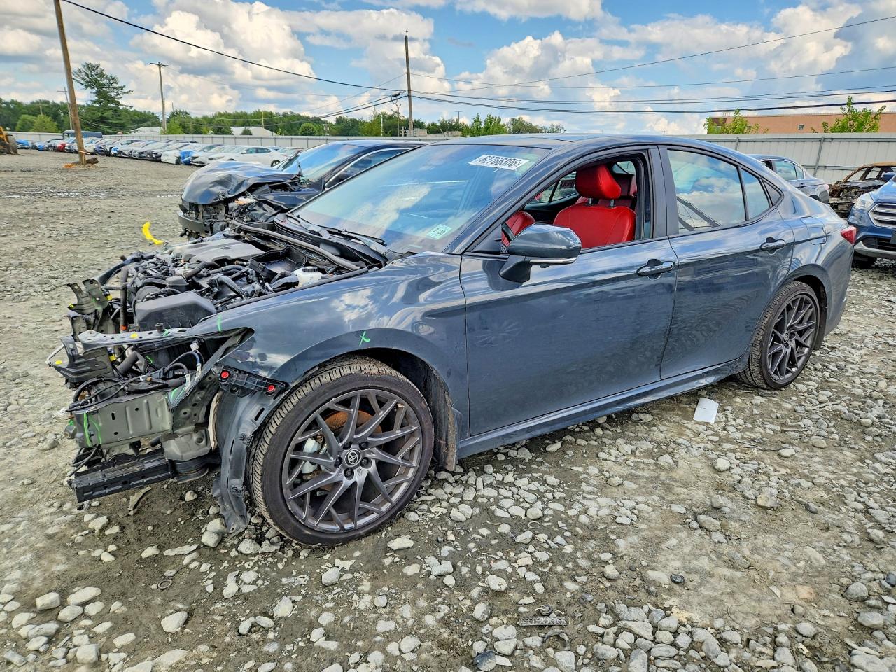 2025 TOYOTA CAMRY — Front 3/4